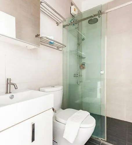 Miq_5br/silom Bts,mrt/wifi 1000mb/jacuzzi/16pax 別墅